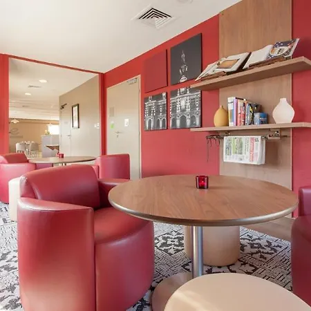 Hotel Inn Design & Restaurant Poitiers 3* Poitiers